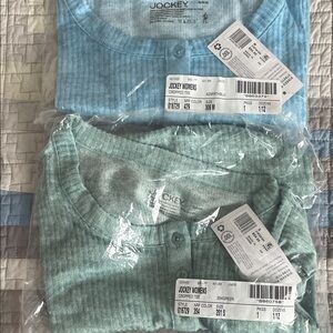 2 Jockey women’s cropped tee NWT size small